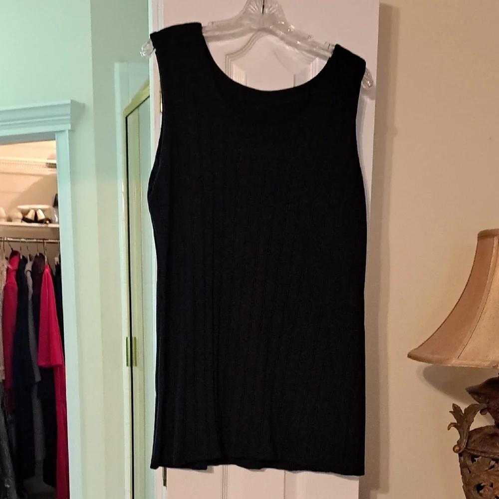 Black Sleeveless Tunic and Pants Set - Picture 3 of 3